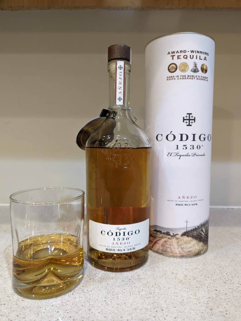 codigo 1530 anejo bottle